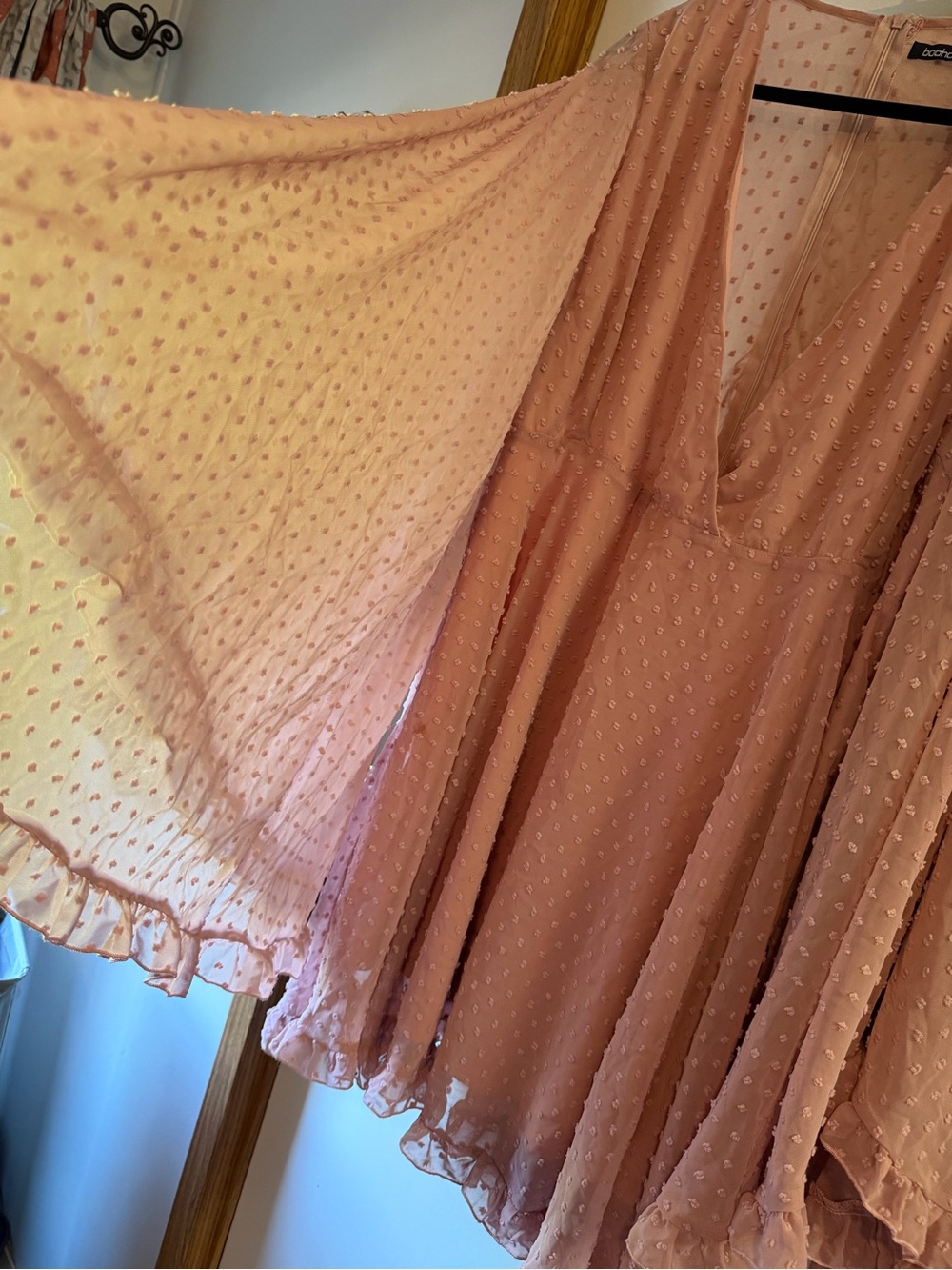 Boohoo Dusty Pink Swiss Dot Mini Dress - Picture 4 of 10